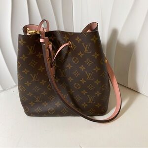 LOUIS VUITTON Néonoé MM Bucket Bag Monogram Canvas with Pink Leather Trim